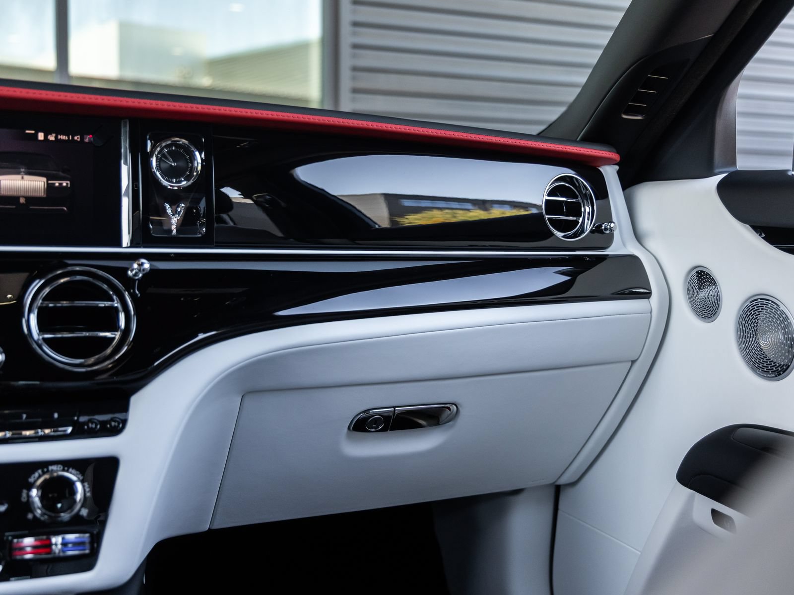 New 2027 Rolls-Royce Ghost AWD/4WD image 36