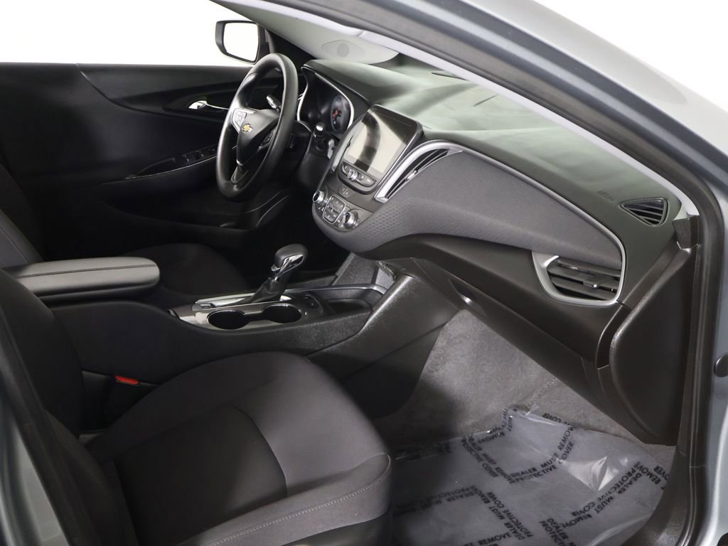 Used 2025 Chevrolet Malibu LT image 21