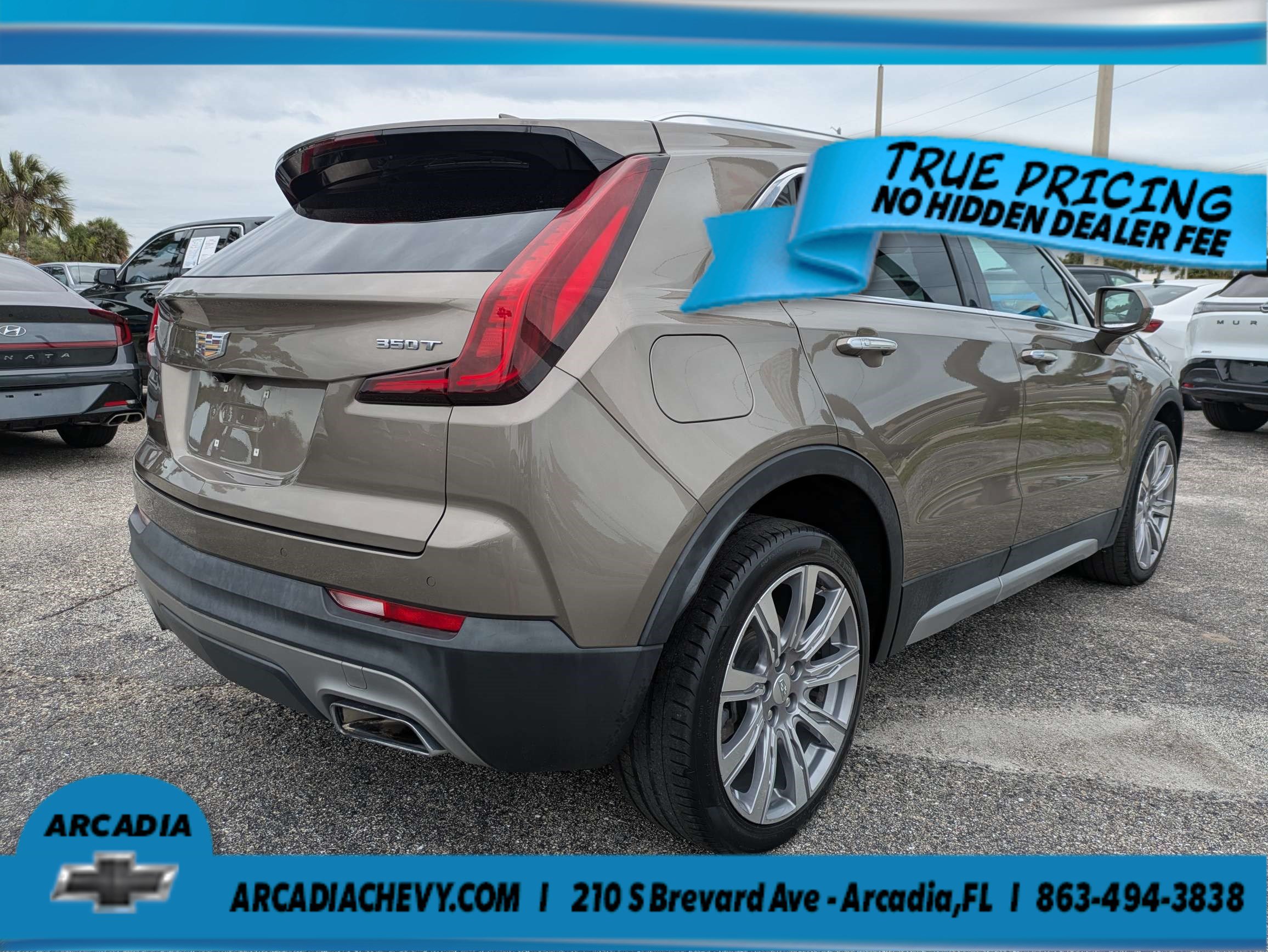 Used 2020 Cadillac XT4 Premium Luxury w/ Driver Assist Package FWD image 4