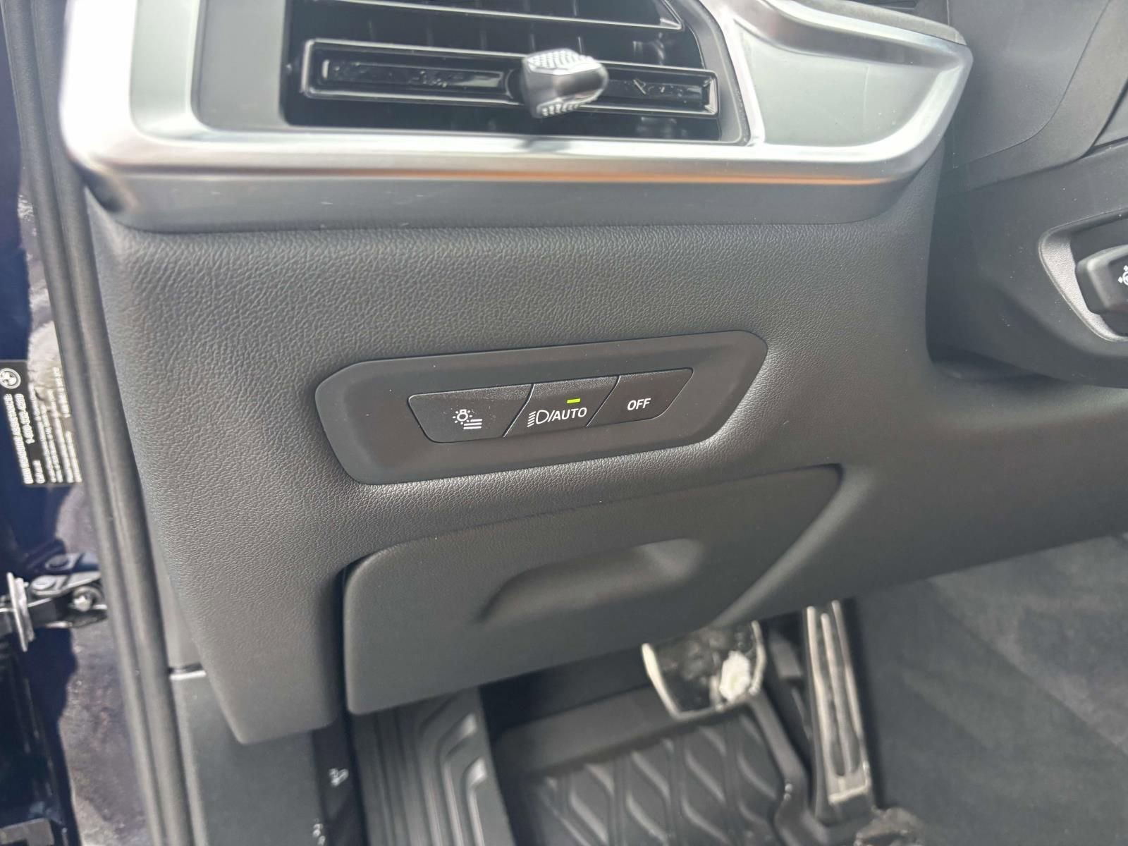 New 2026 BMW X5 xDrive40i w/ M Sport Package AWD/4WD image 14