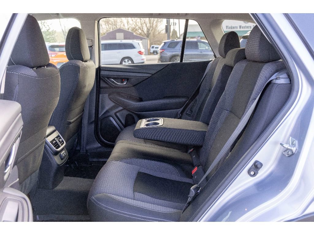 Used 2022 Subaru Outback Premium image 13