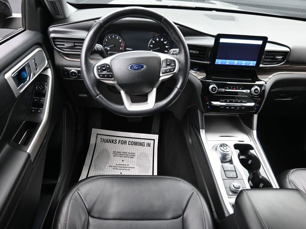 Used 2023 Ford Explorer Limited image 11