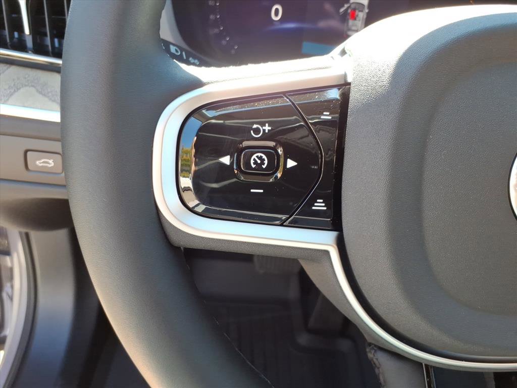 Certified 2026 Volvo XC60 B5 Plus w/ Climate Package AWD/4WD image 15