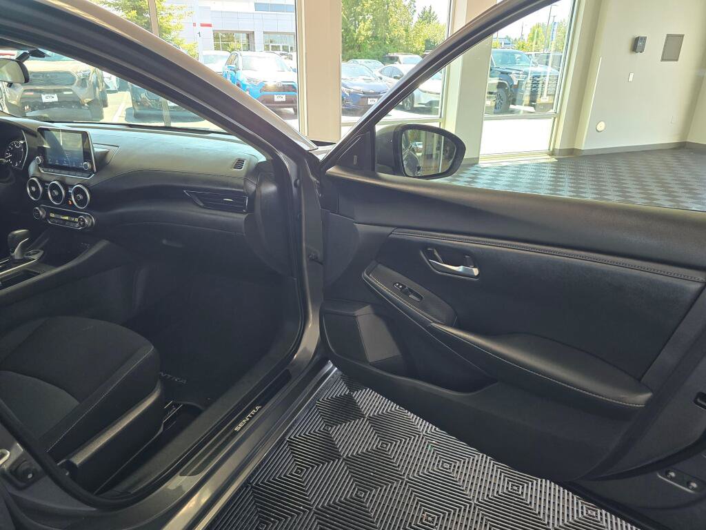 Used 2021 Nissan Sentra SV FWD image 40