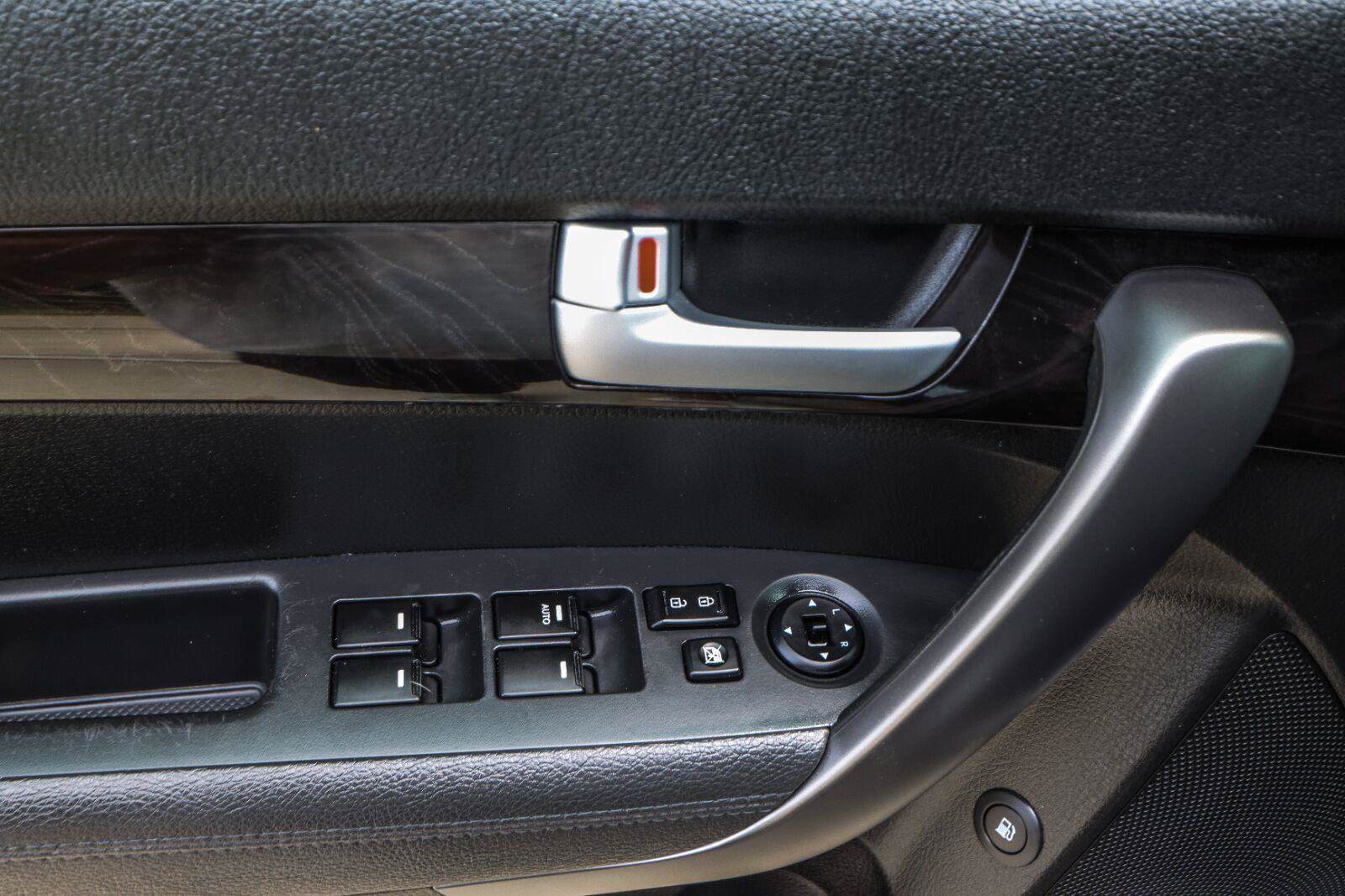 Used 2015 Kia Sorento LX FWD image 30