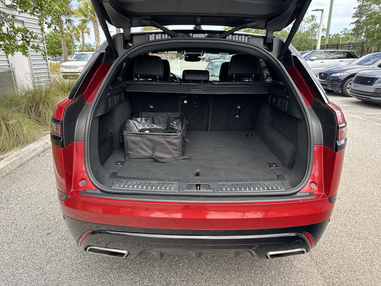 Certified 2023 Land Rover Range Rover Velar R-Dynamic S AWD/4WD image 11