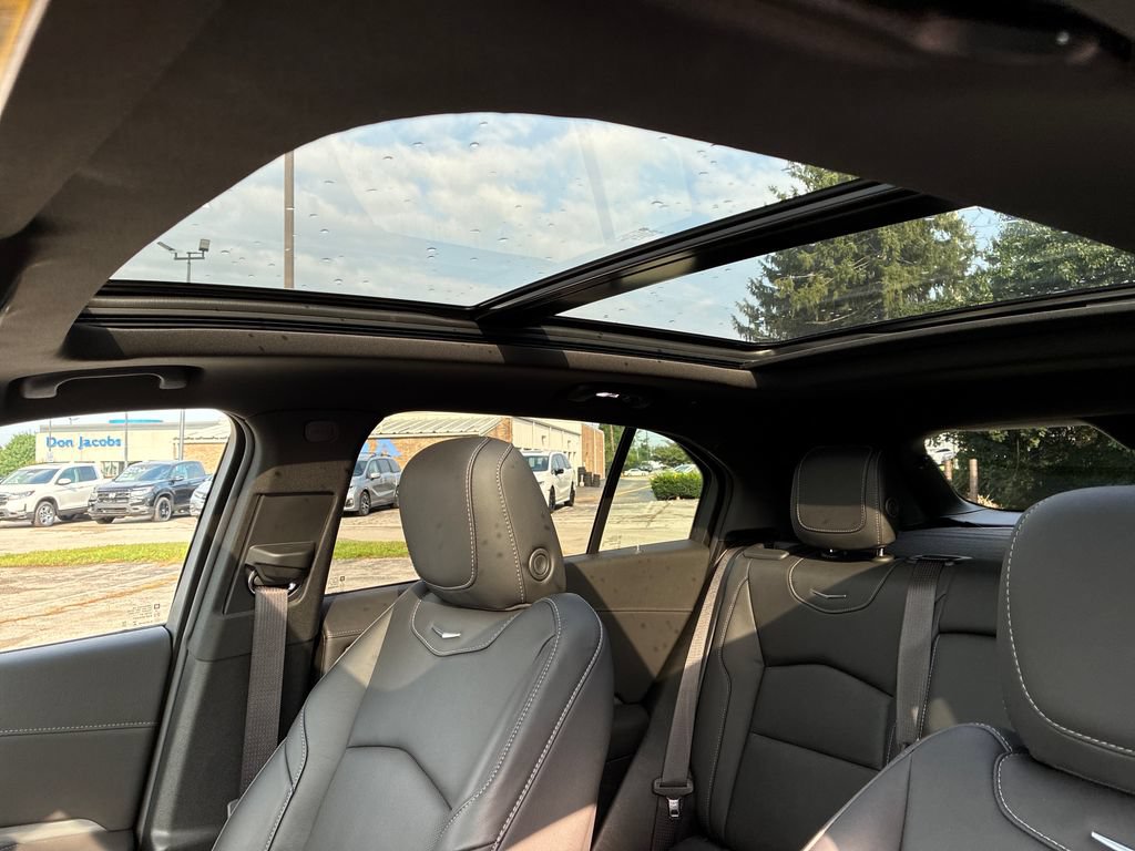 Used 2024 Cadillac XT4 Premium Luxury AWD/4WD image 18