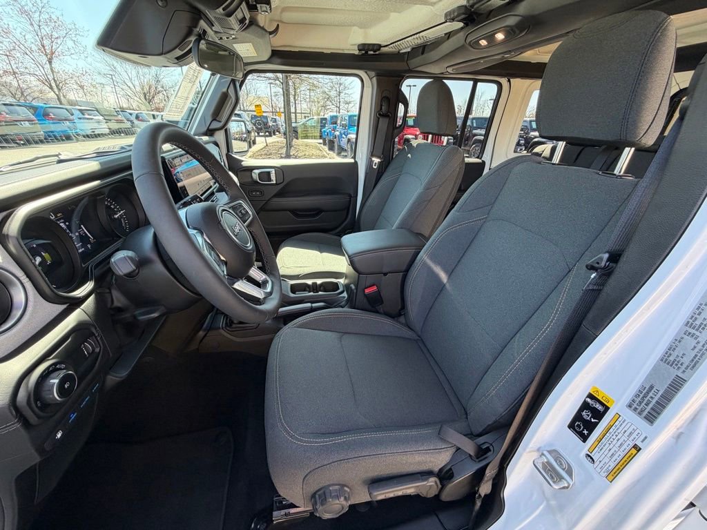 Certified 2025 Jeep Wrangler Unlimited Sahara image 21