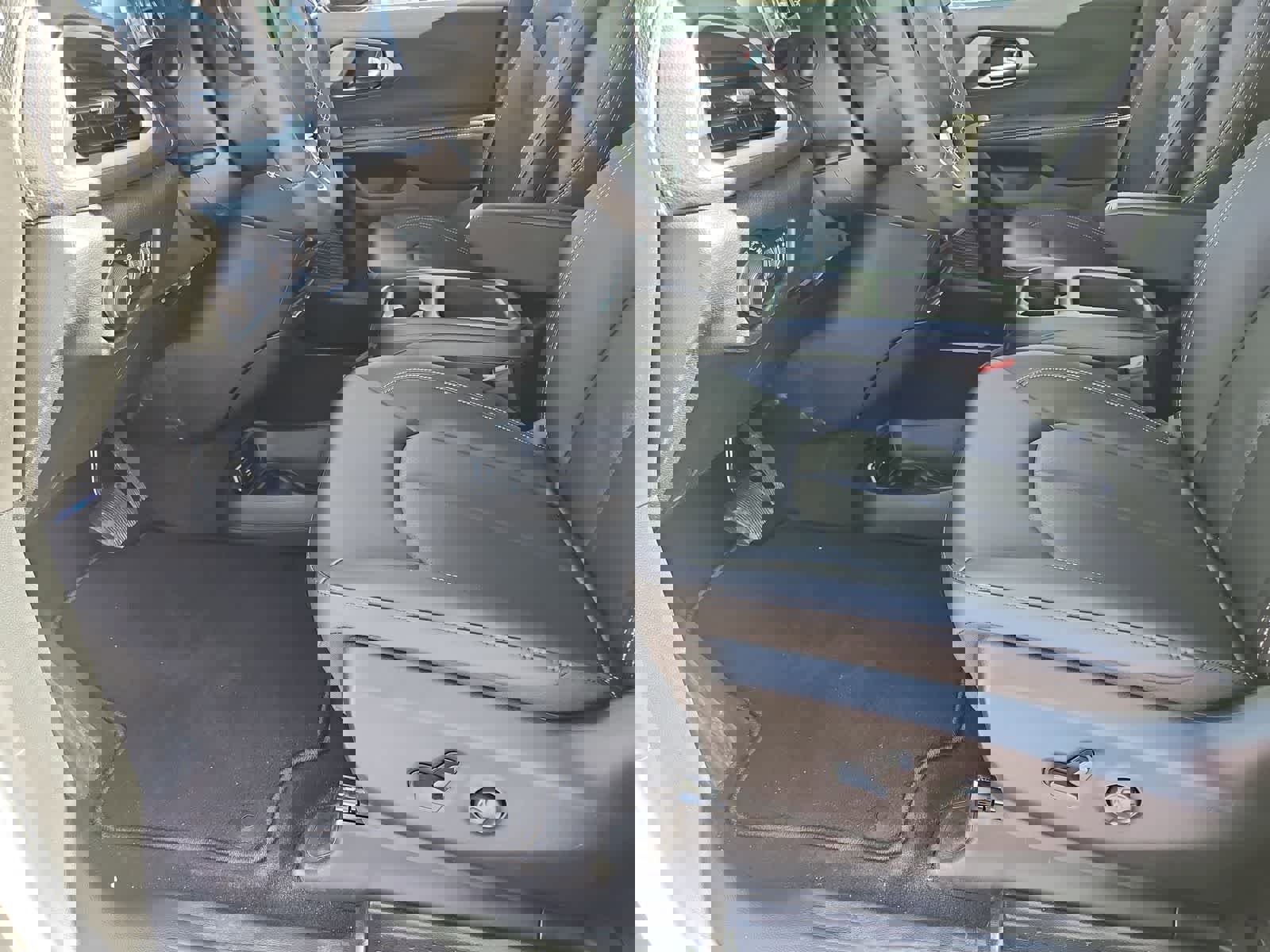 New 2026 Chrysler Pacifica Select image 16