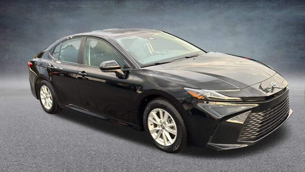 Used 2025 Toyota Camry LE FWD image 27