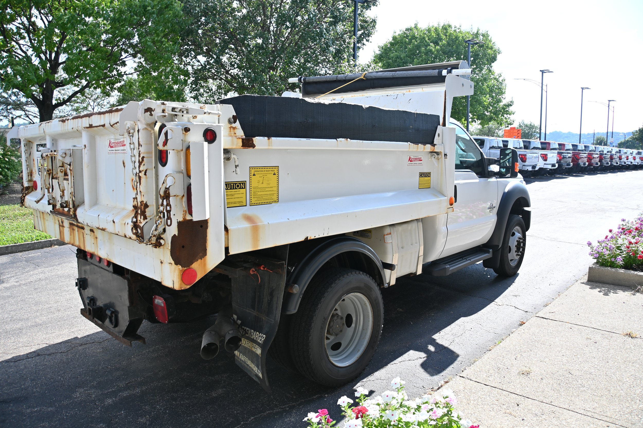 Used 2015 Ford F550 4x4 Regular Cab Super Duty image 4