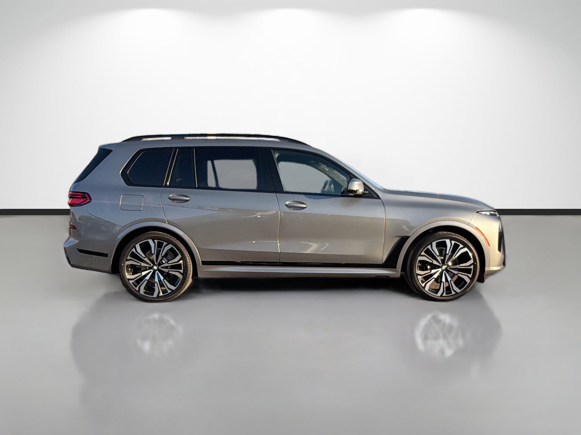 New 2026 BMW X7 xDrive40i w/ M Sport Package image 2