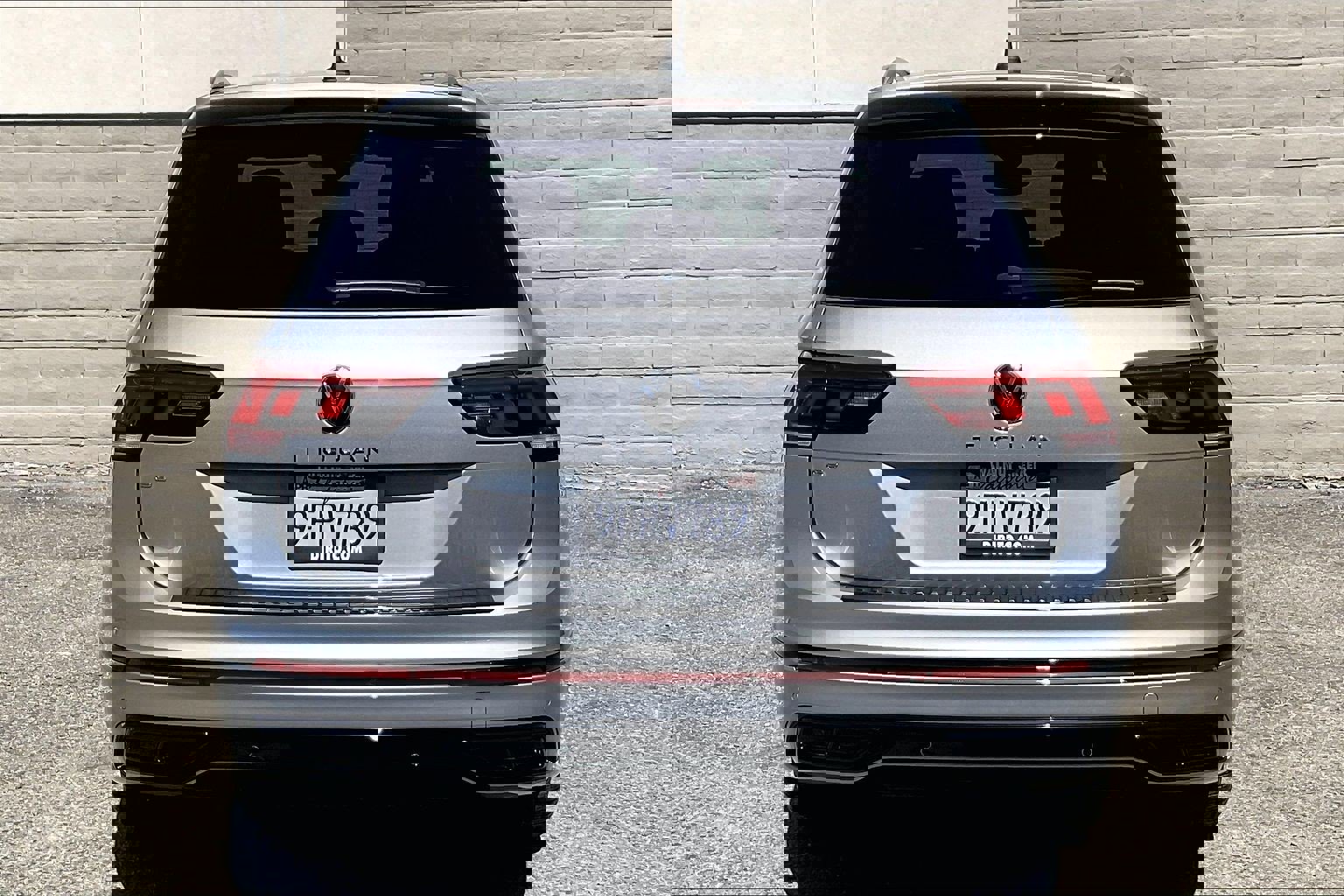 Certified 2023 Volkswagen Tiguan SE R-Line image 3