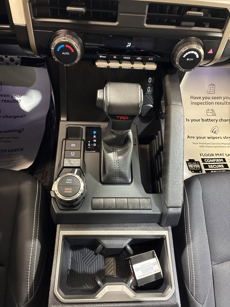 Used 2024 Toyota Tacoma TRD Sport AWD/4WD image 30