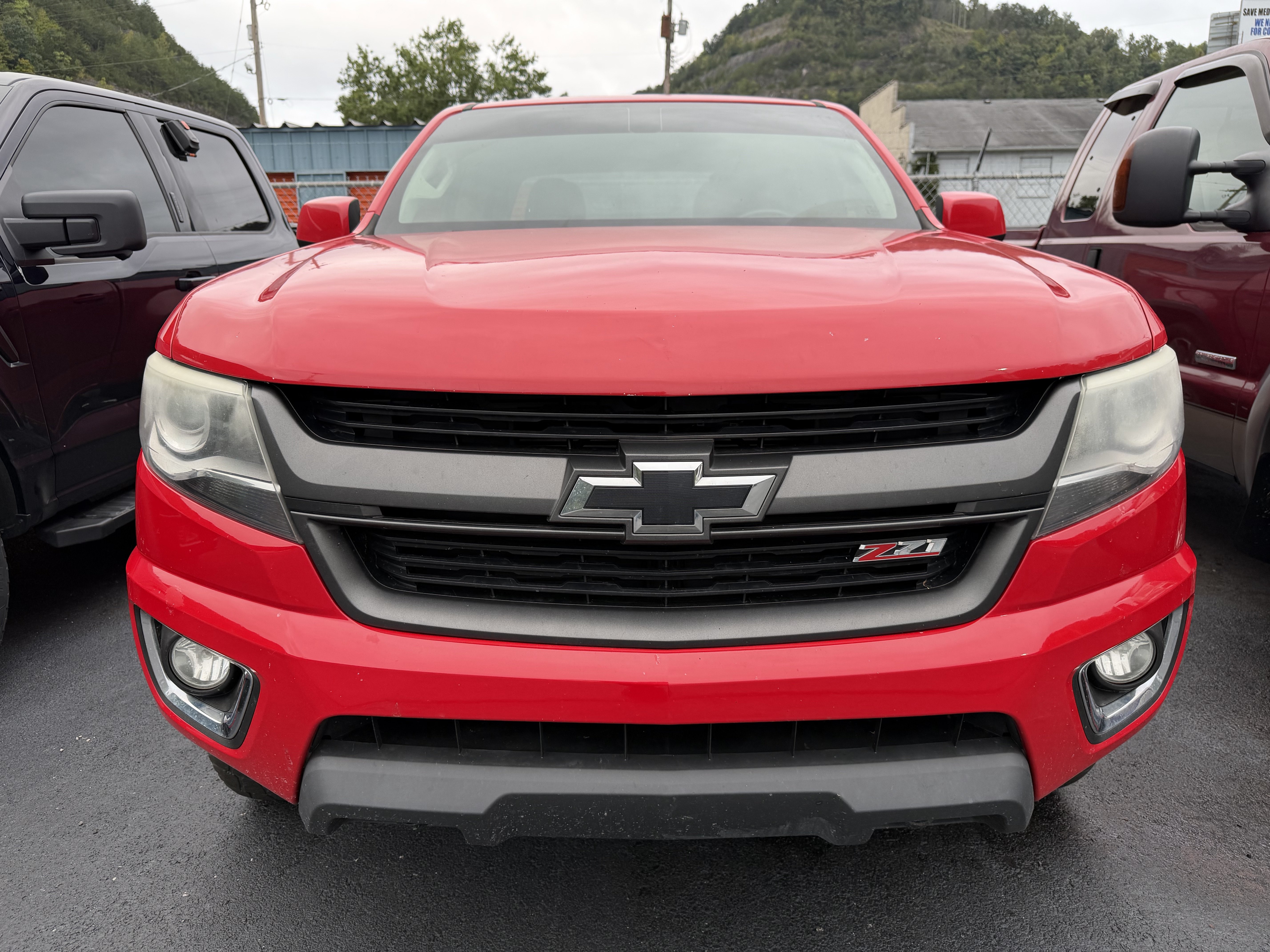 Used 2015 Chevrolet Colorado Z71 AWD/4WD image 2