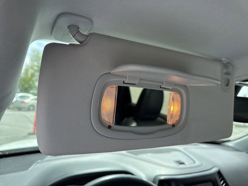 Used 2021 Jeep Cherokee Latitude Lux w/ Sun & Sound Group image 26