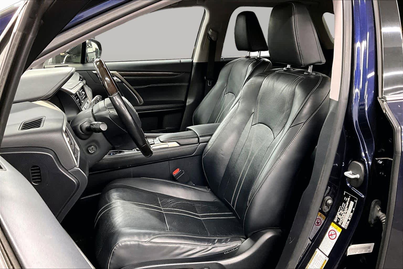 Used 2018 Lexus RX 350L Luxury w/ Accessory Package FWD image 7