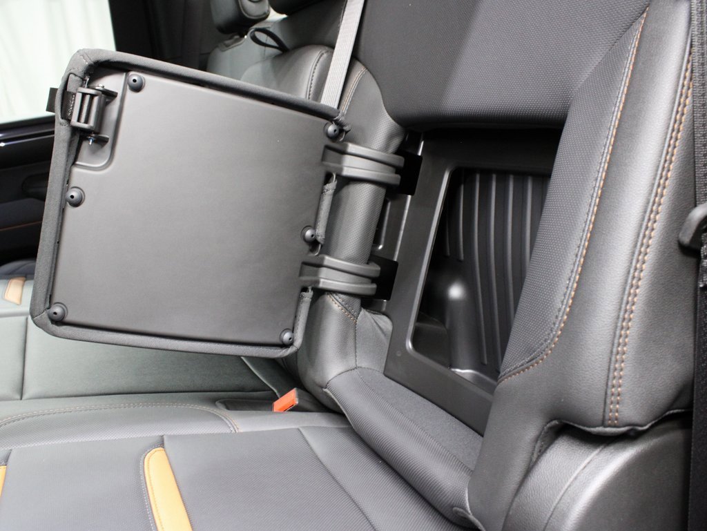 Used 2024 GMC Sierra 2500 AT4 image 70