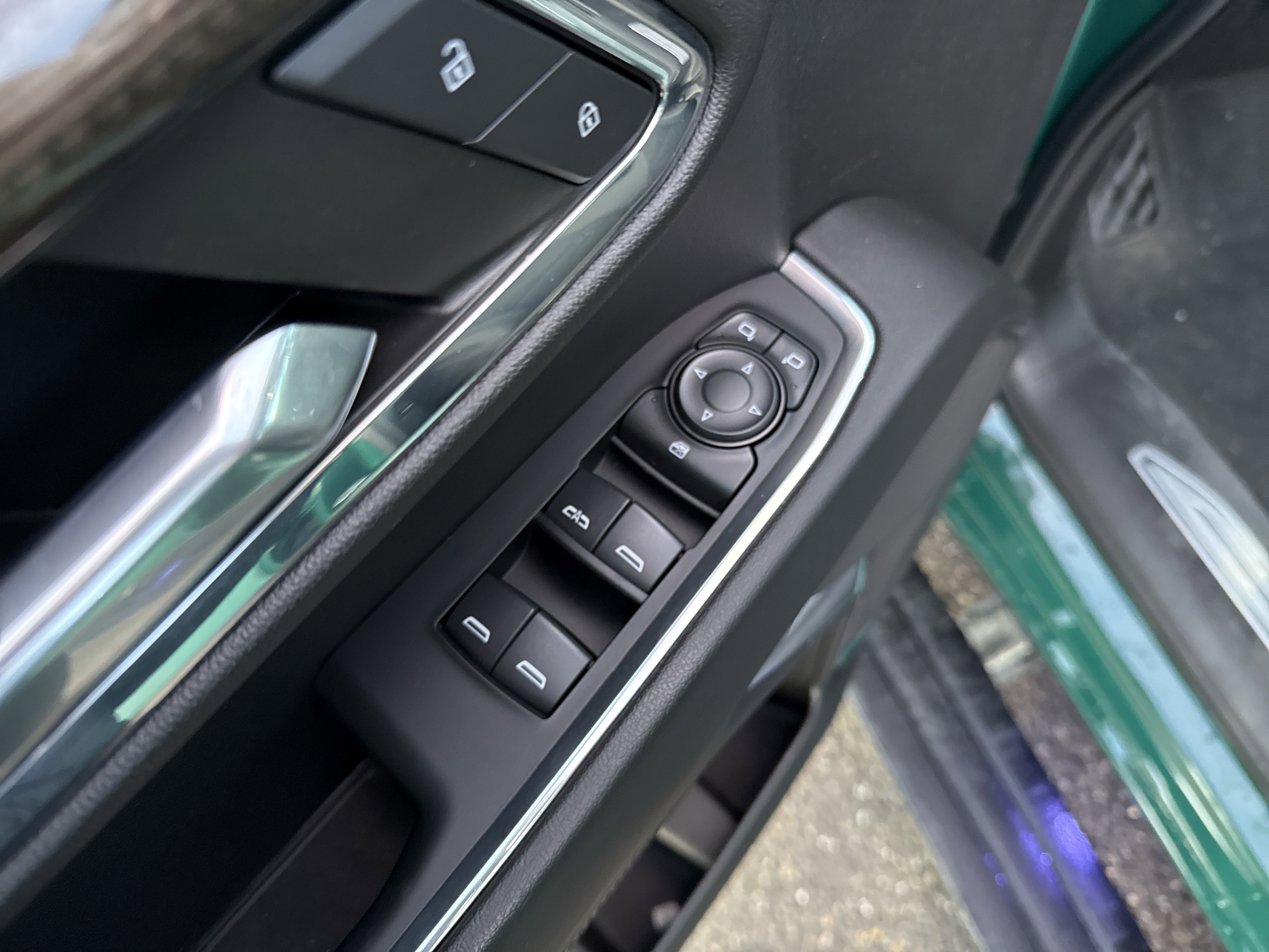 Used 2024 Chevrolet Silverado 1500 LT image 15