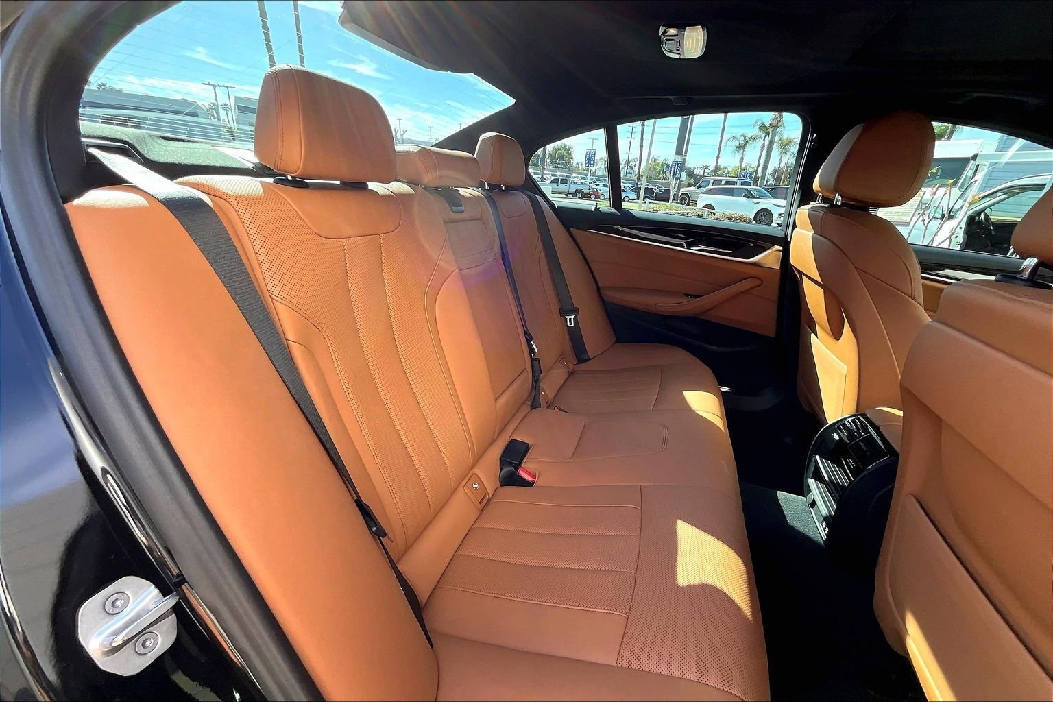 Used 2023 BMW 530i w/ Convenience Package image 27