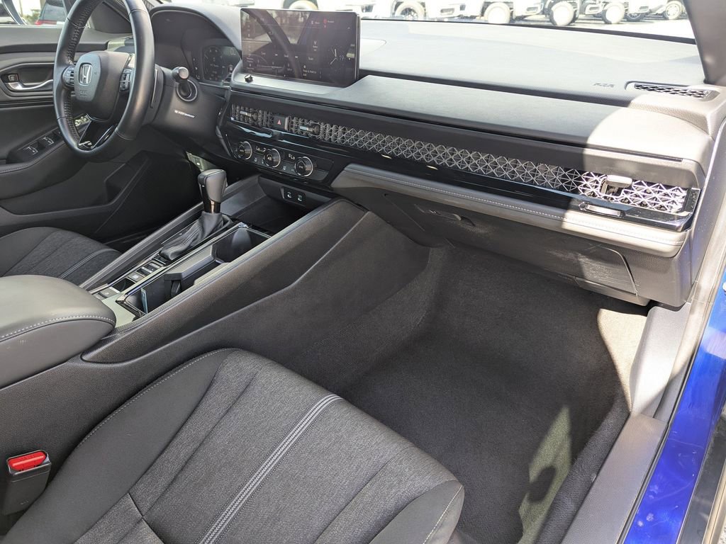 Used 2024 Honda Accord Sport image 10