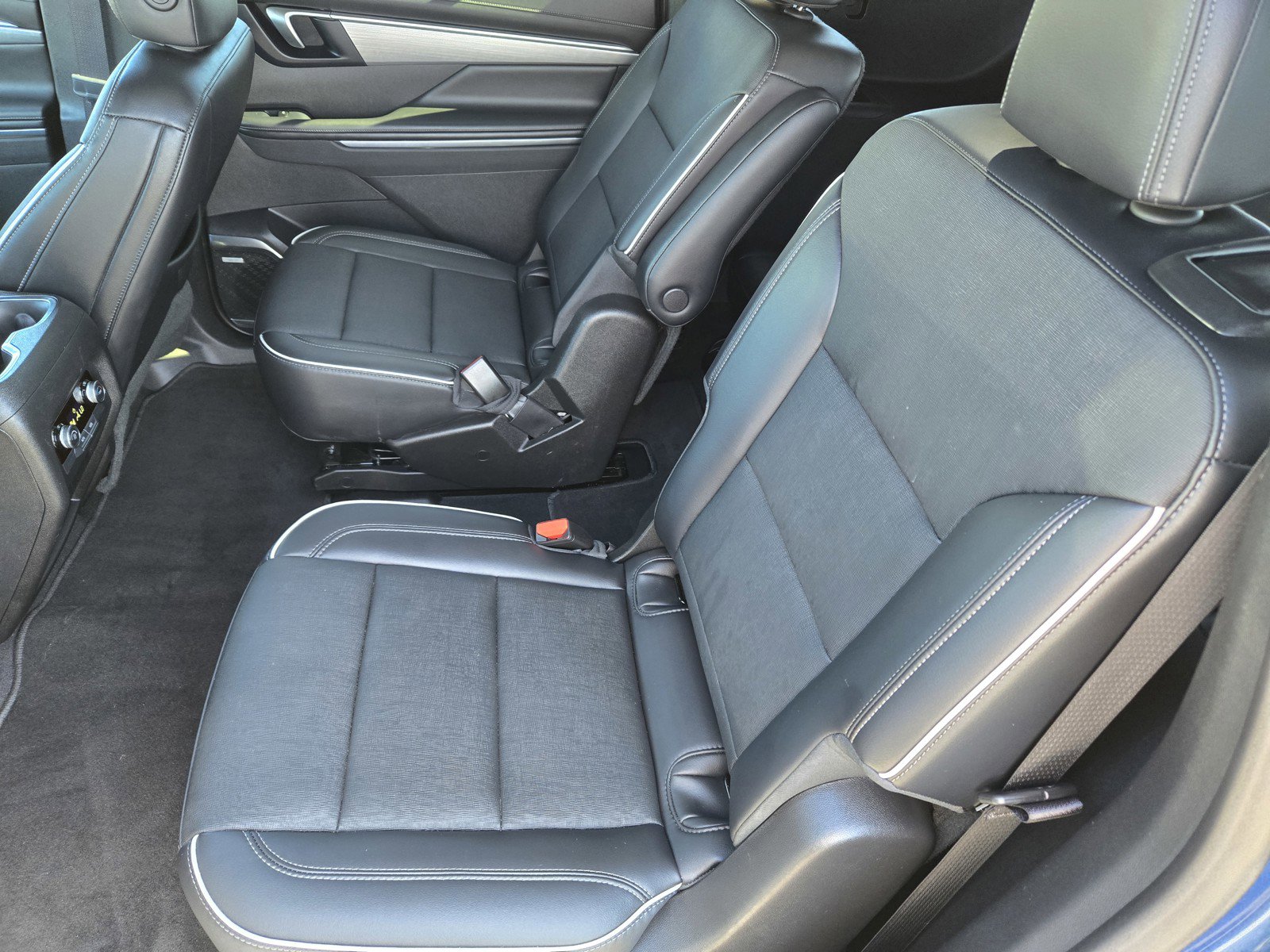 Certified 2025 Buick Enclave Preferred image 10