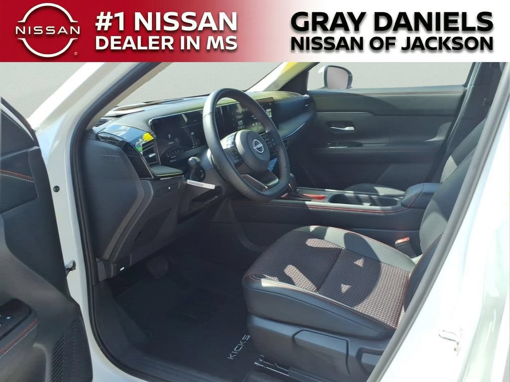 New 2025 Nissan Kicks SR AWD/4WD image 24