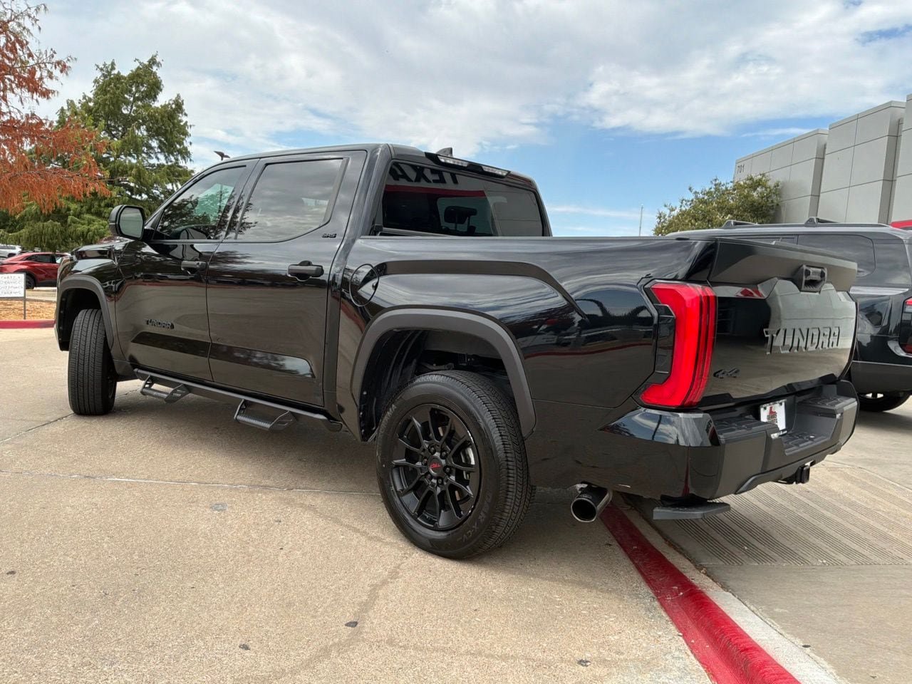 Used 2023 Toyota Tundra SR5 AWD/4WD image 8