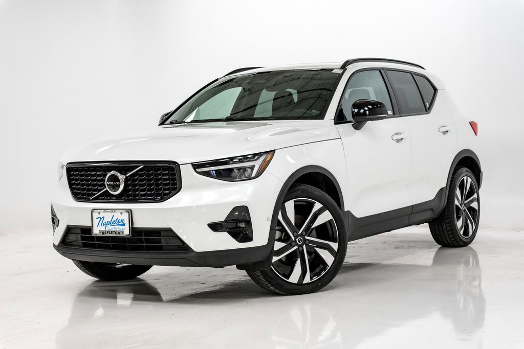 Used 2024 Volvo XC40 B5 Plus w/ Climate Package video 1
