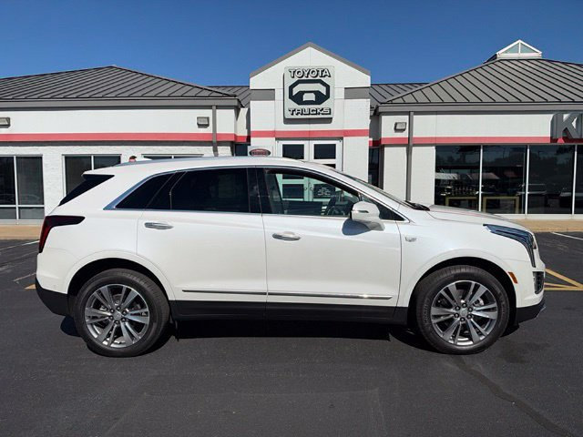Used 2025 Cadillac XT5 Premium Luxury w/ Technology Package FWD image 13