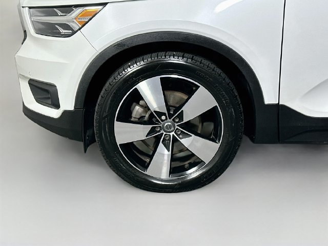Used 2021 Volvo XC40 T5 Momentum w/ Protection Package Premier AWD/4WD image 37