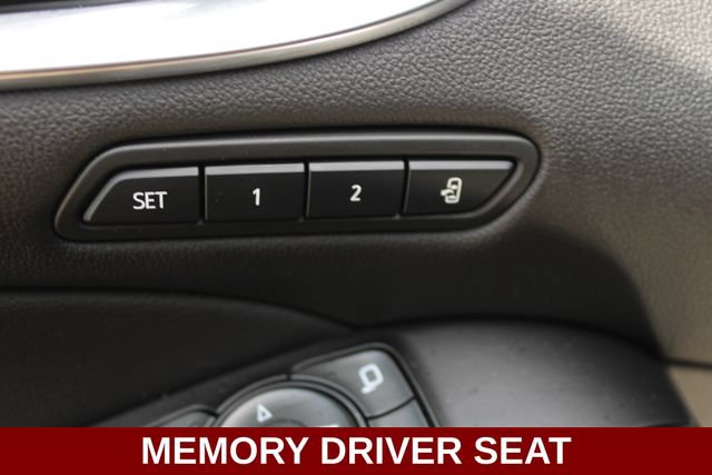 Used 2019 Buick Enclave Avenir w/ Avenir Technology Package AWD/4WD image 4