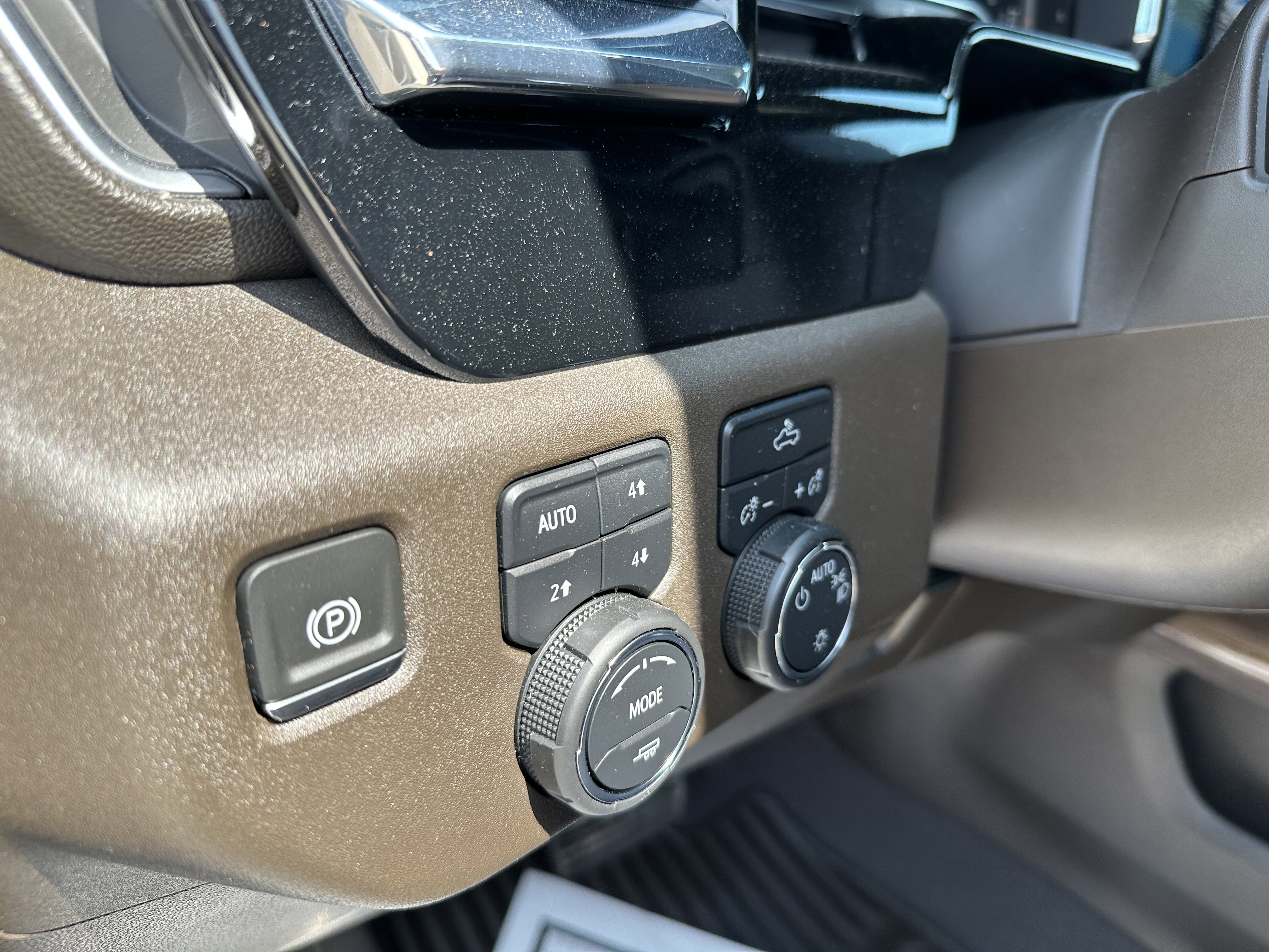 Used 2024 Chevrolet Silverado 1500 LT w/ Texas Edition Plus AWD/4WD image 18