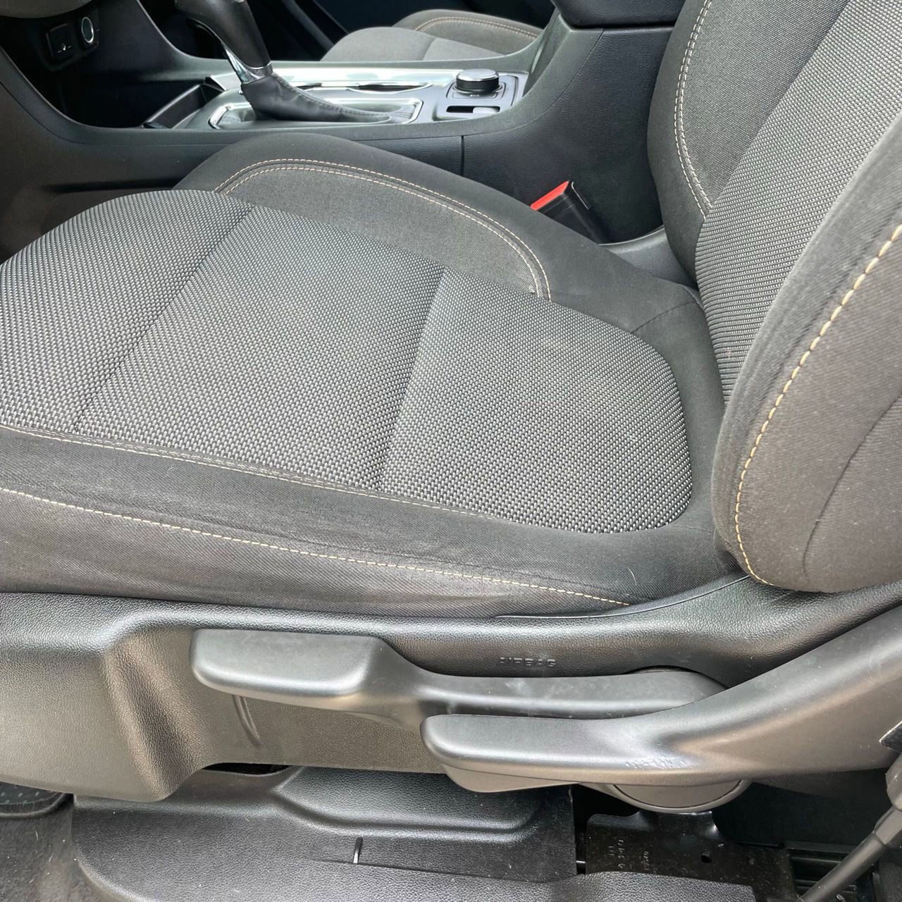 Used 2020 Chevrolet Traverse LS image 22