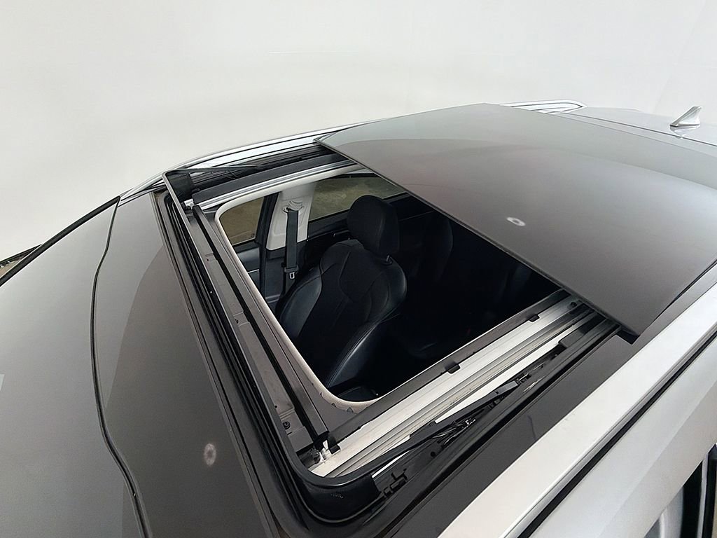Used 2023 Kia Sorento EX w/ Panoramic Sunroof Package FWD image 19