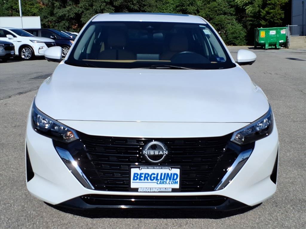 Used 2024 Nissan Sentra SV w/ SV Premium Package FWD image 9