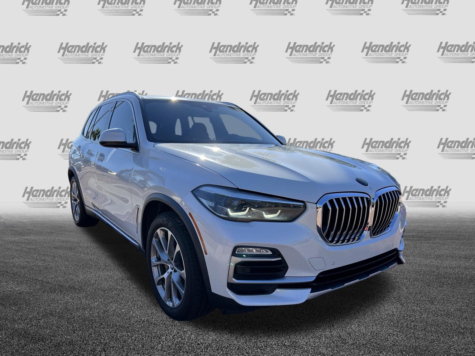 Used 2019 BMW X5 xDrive40i w/ Premium Package 2 AWD/4WD image 2