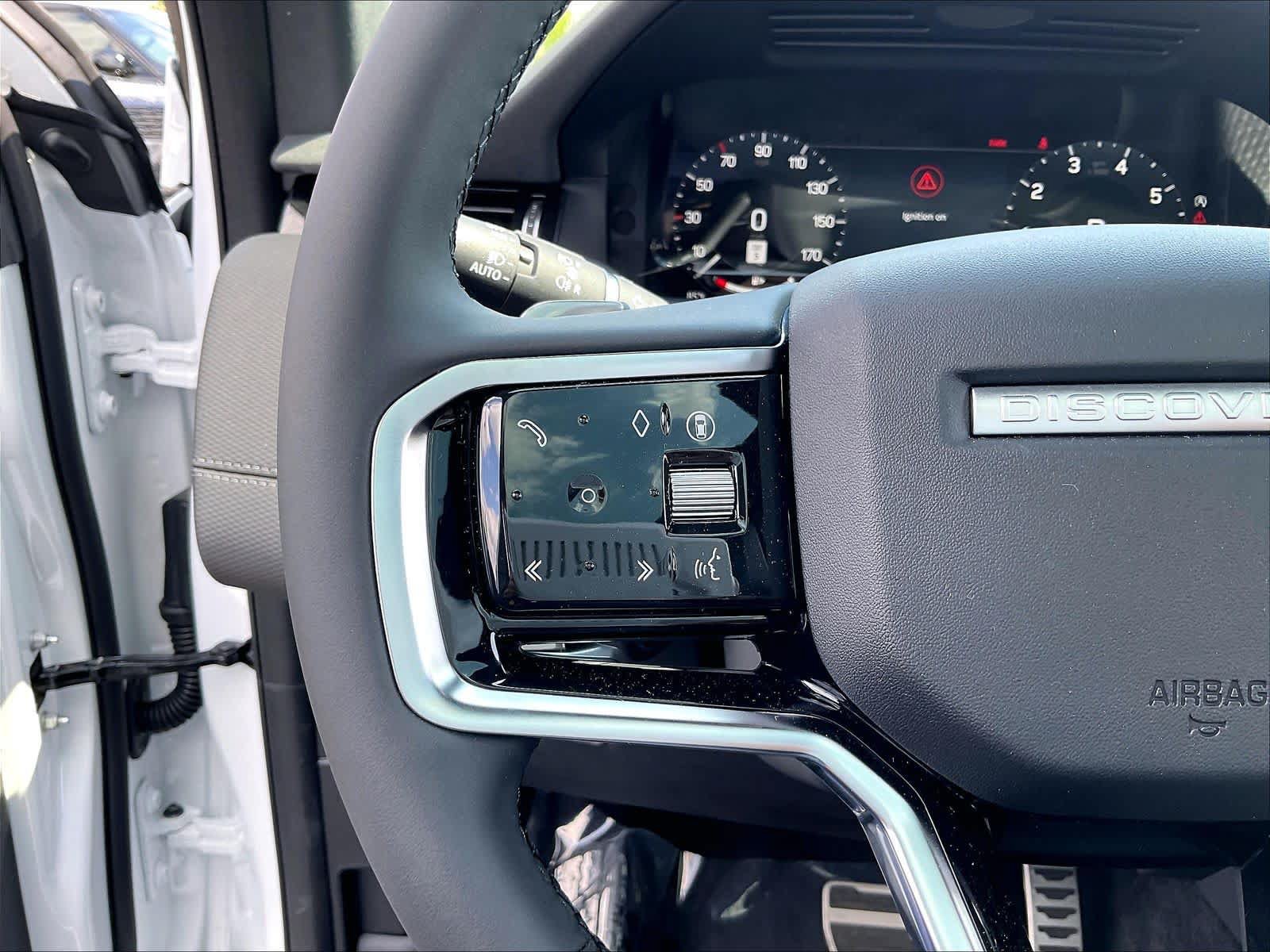 New 2026 Land Rover Discovery Sport Landmark AWD/4WD image 17