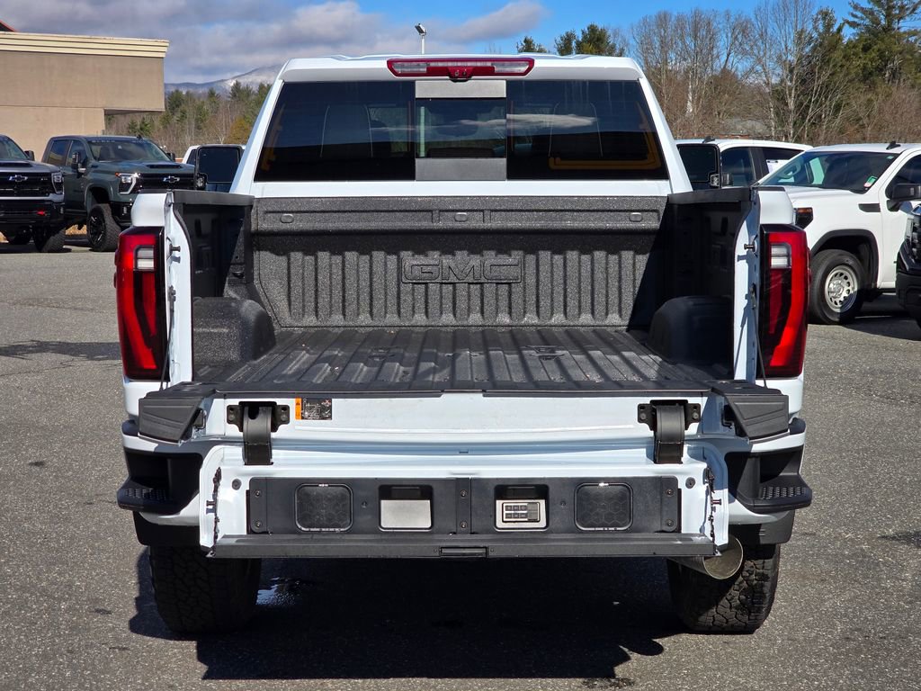 New 2026 GMC Sierra 2500 Denali Ultimate image 16