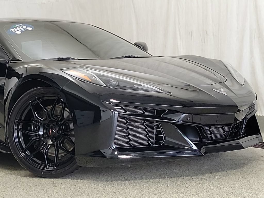 Certified 2023 Chevrolet Corvette Z06 w/ Chrome Exterior Badge Package RWD image 2