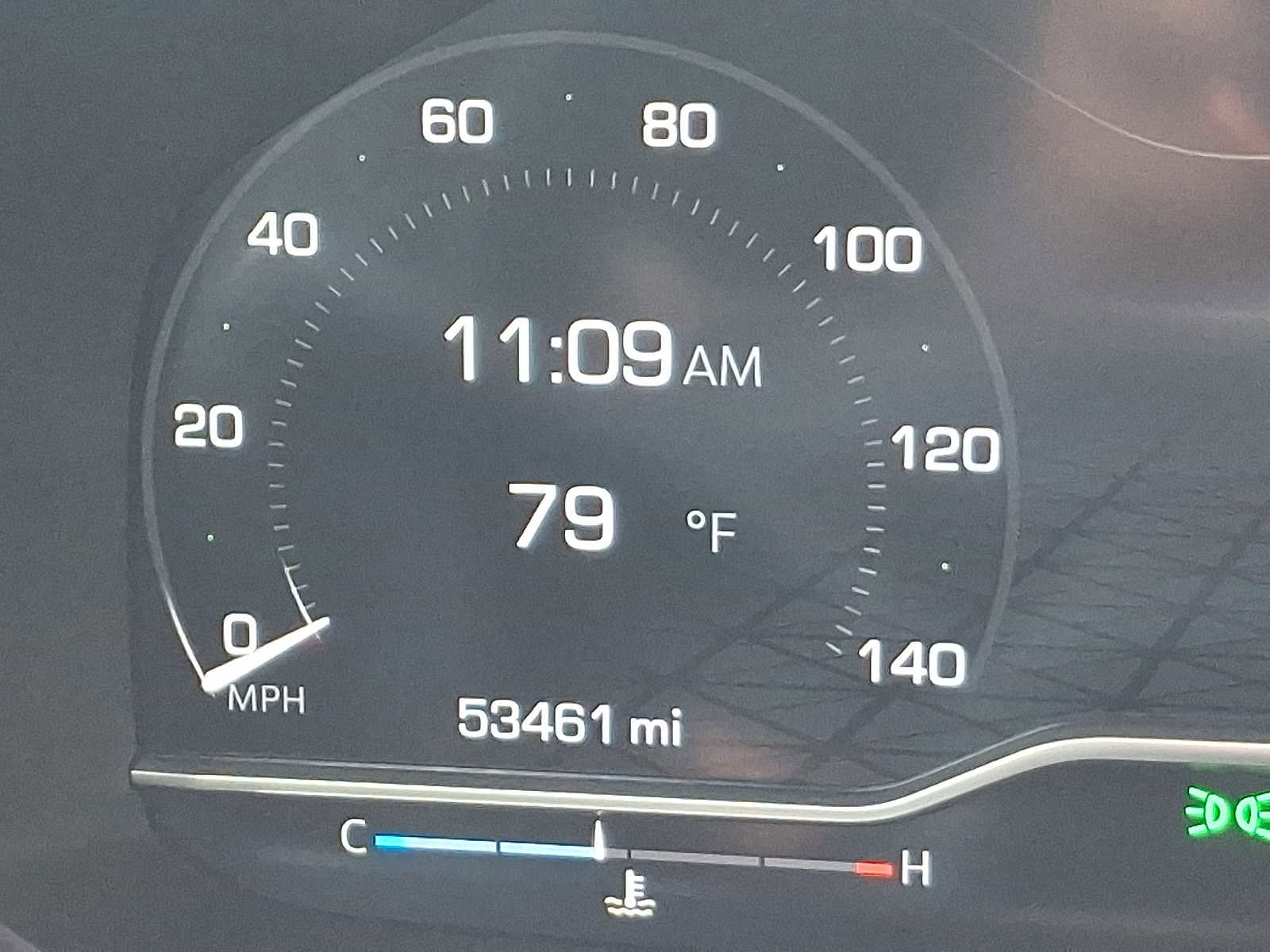 Used 2022 GMC Yukon SLT w/ SLT Premium Package image 24