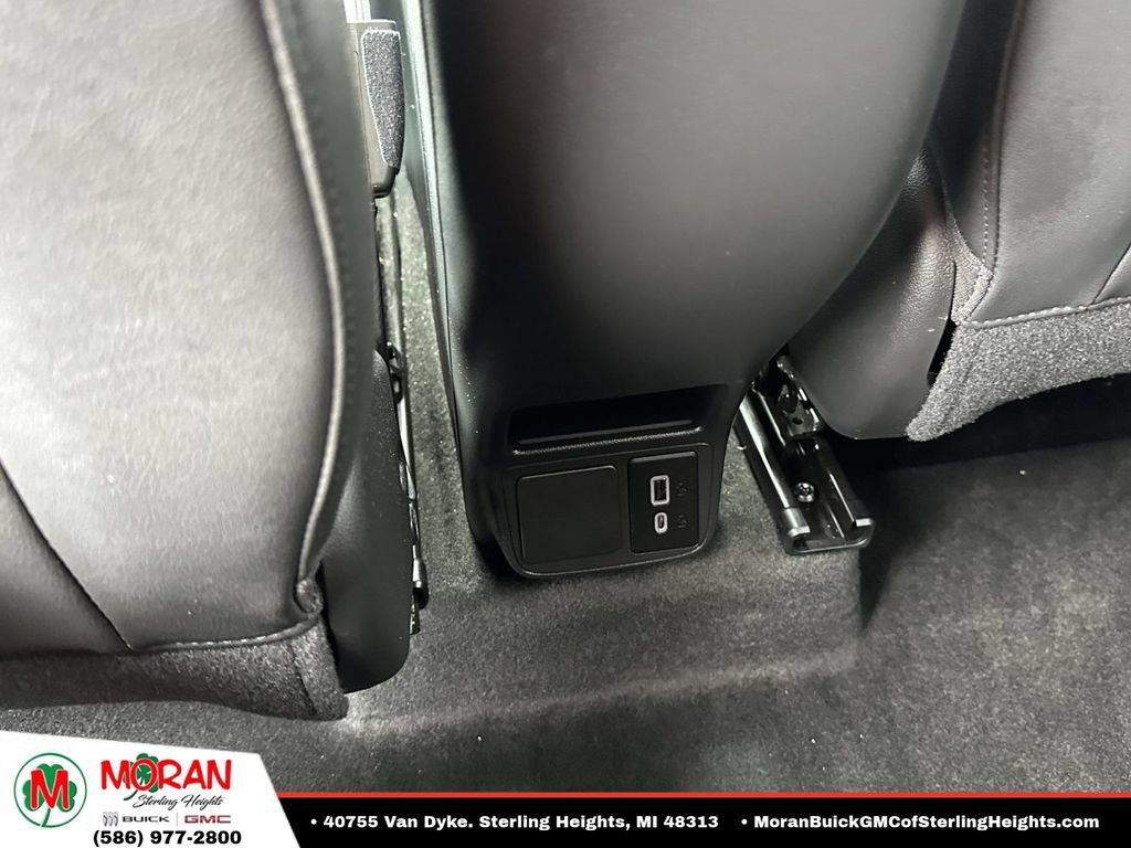 Certified 2024 Buick Encore GX Preferred FWD image 11