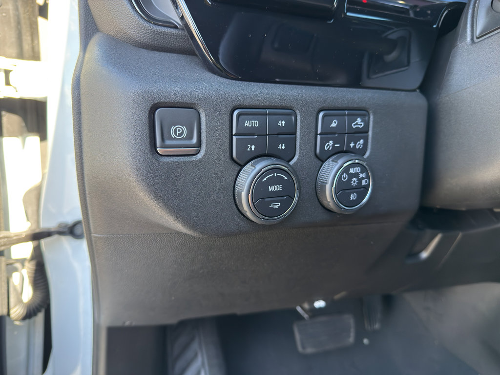 Used 2024 Chevrolet Silverado 2500 ZR2 image 12