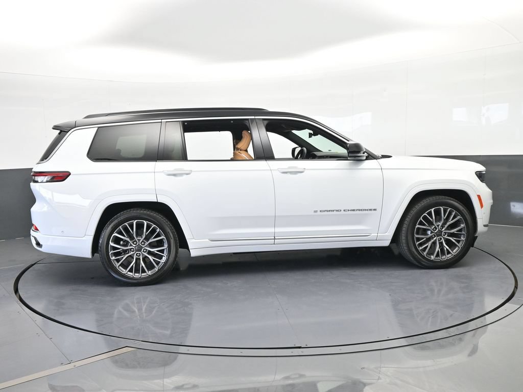 New 2025 Jeep Grand Cherokee L Summit AWD/4WD image 7