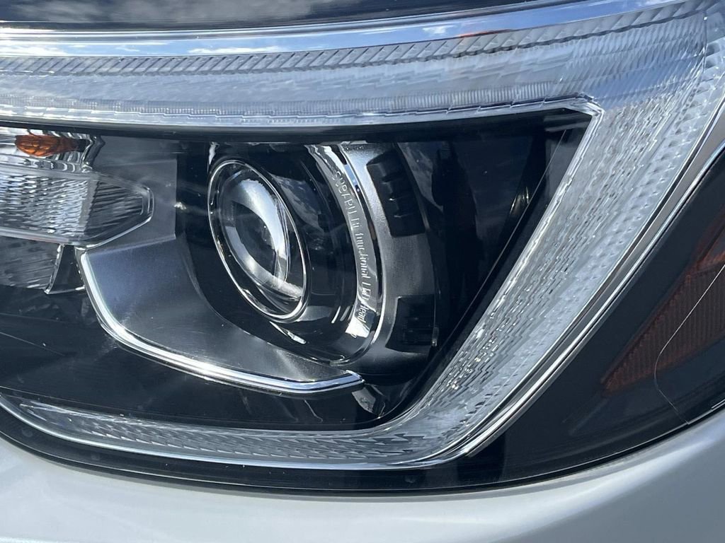 Used 2020 Subaru Forester Limited w/ Popular Package #3 image 10