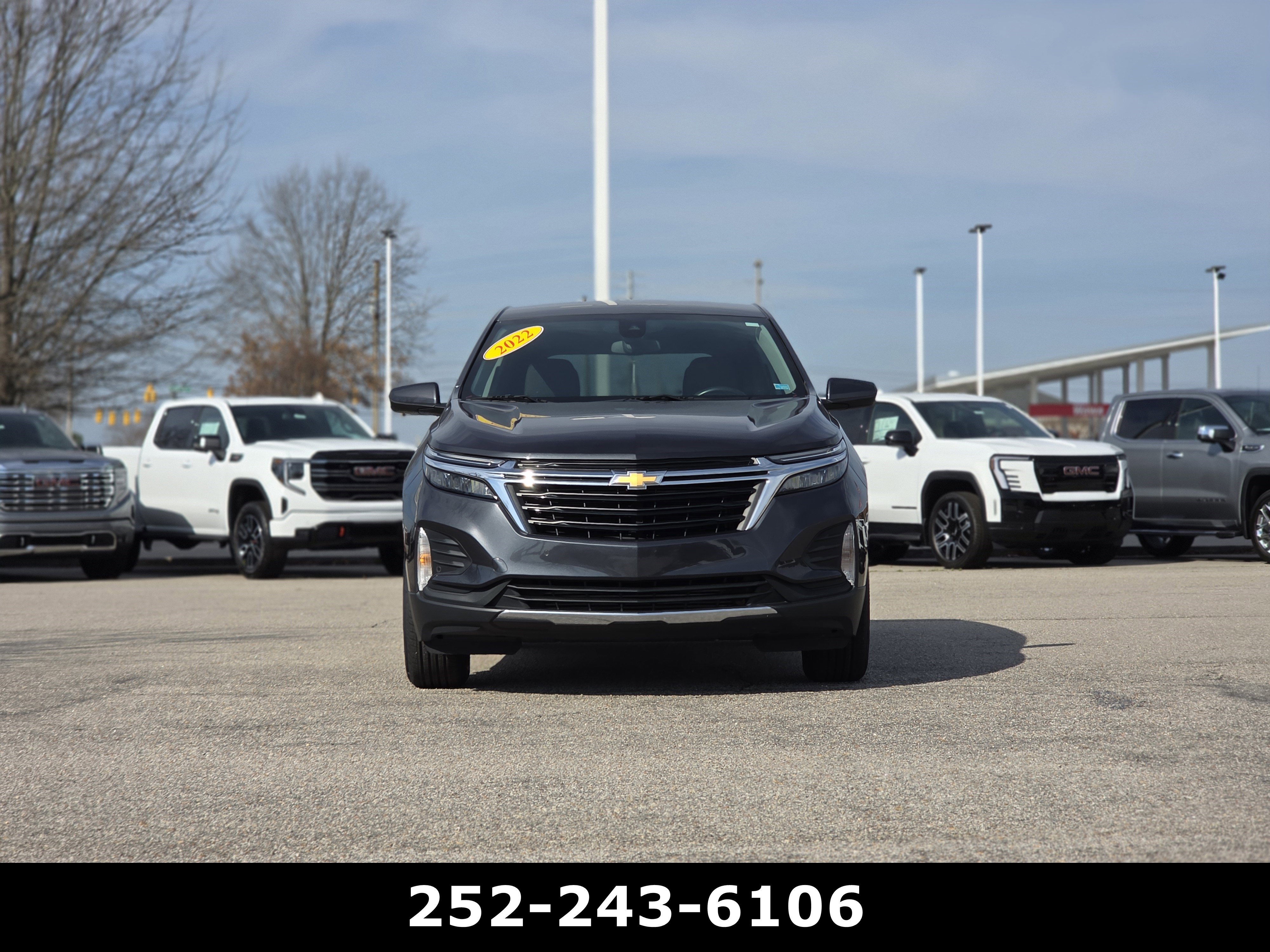 Used 2022 Chevrolet Equinox LT FWD image 2