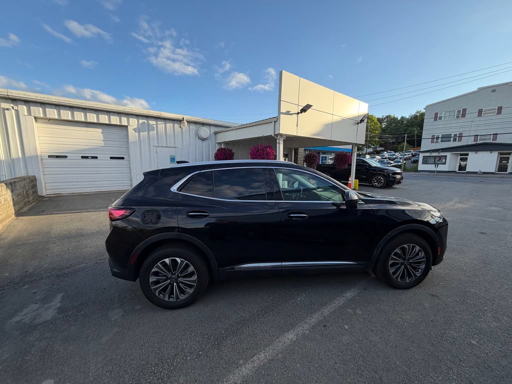 Used 2025 Buick Envision Preferred AWD/4WD image 6