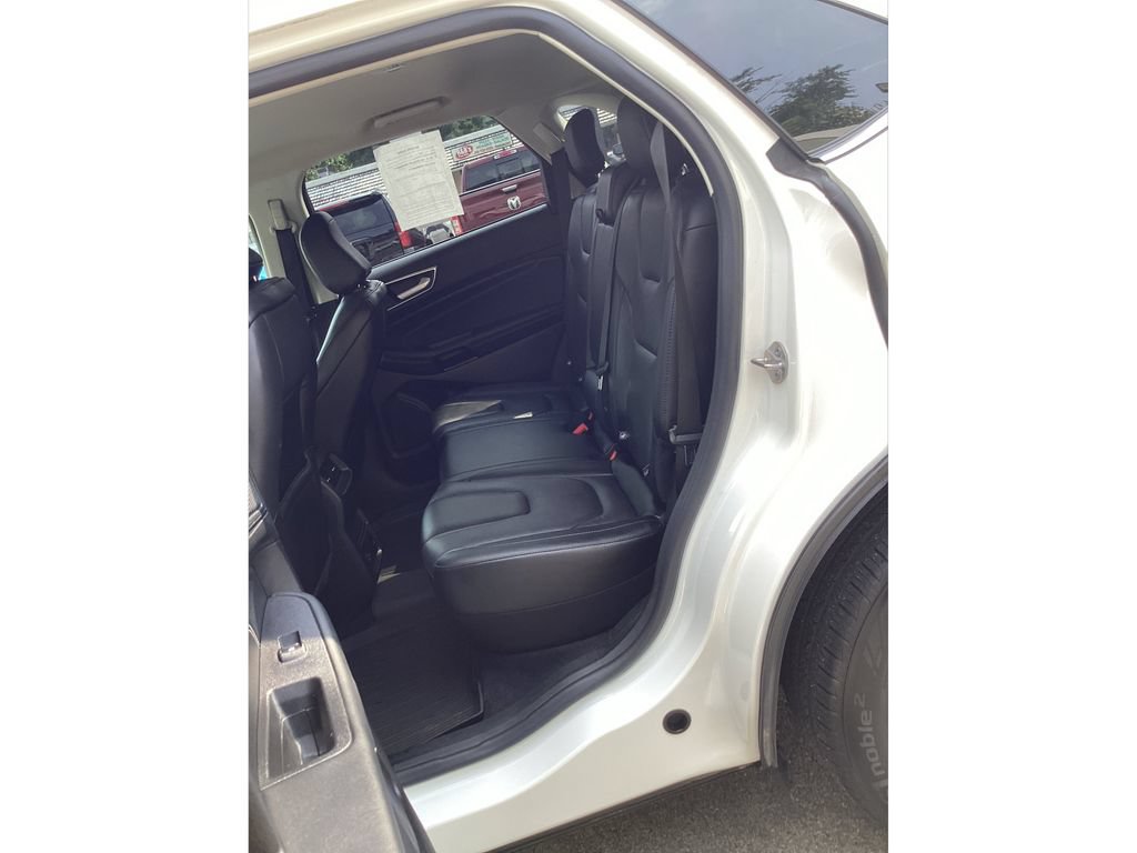 Used 2021 Ford Edge Titanium AWD/4WD image 12