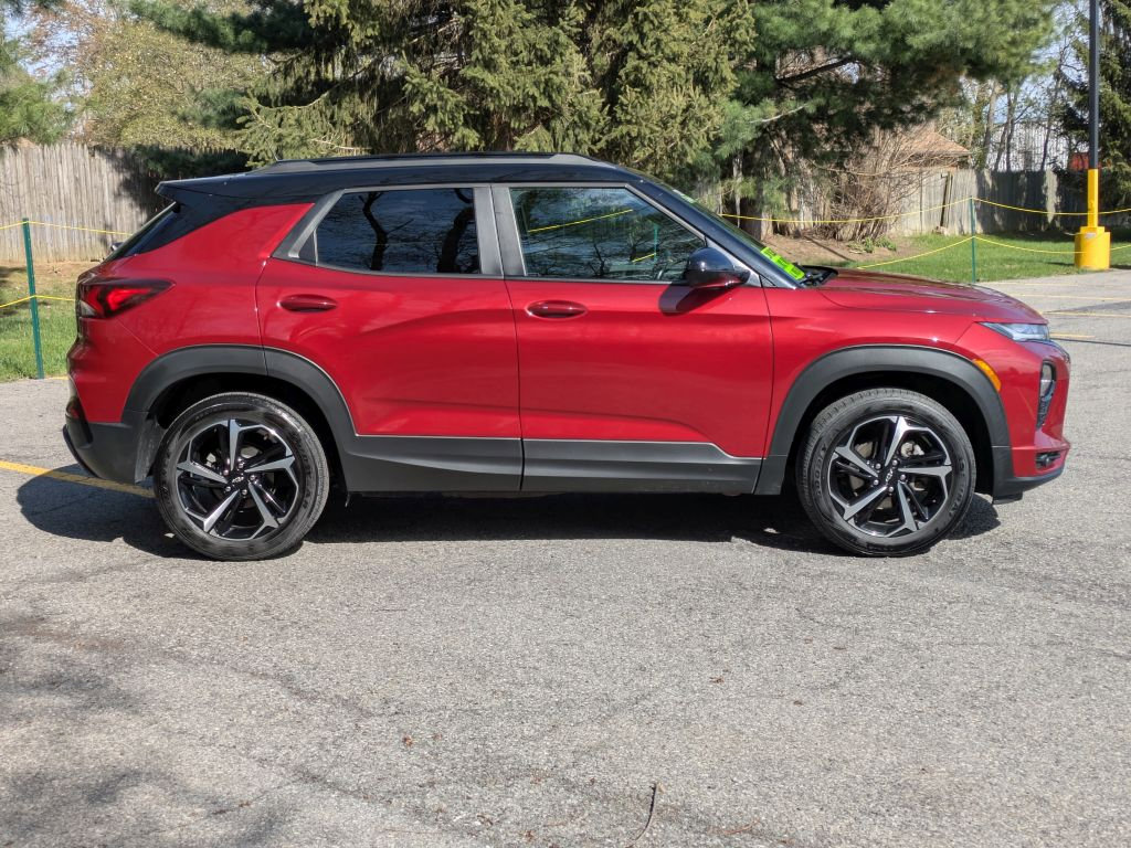 Used 2021 Chevrolet TrailBlazer RS w/ Technology Package AWD/4WD image 8