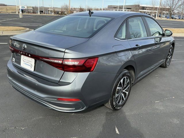Used 2025 Volkswagen Jetta S image 3